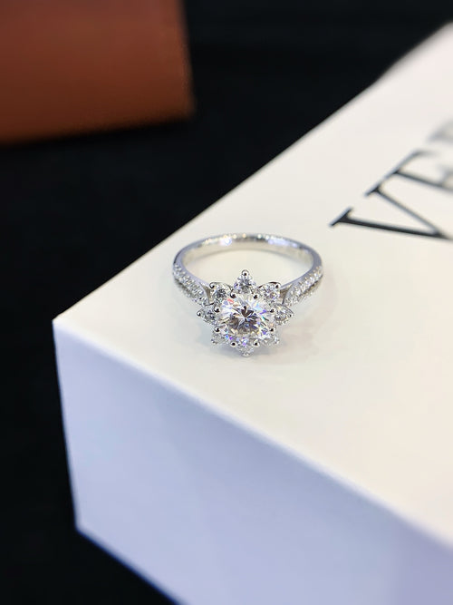 18K Gold 1 Carat Lab-Grown Diamond Ring