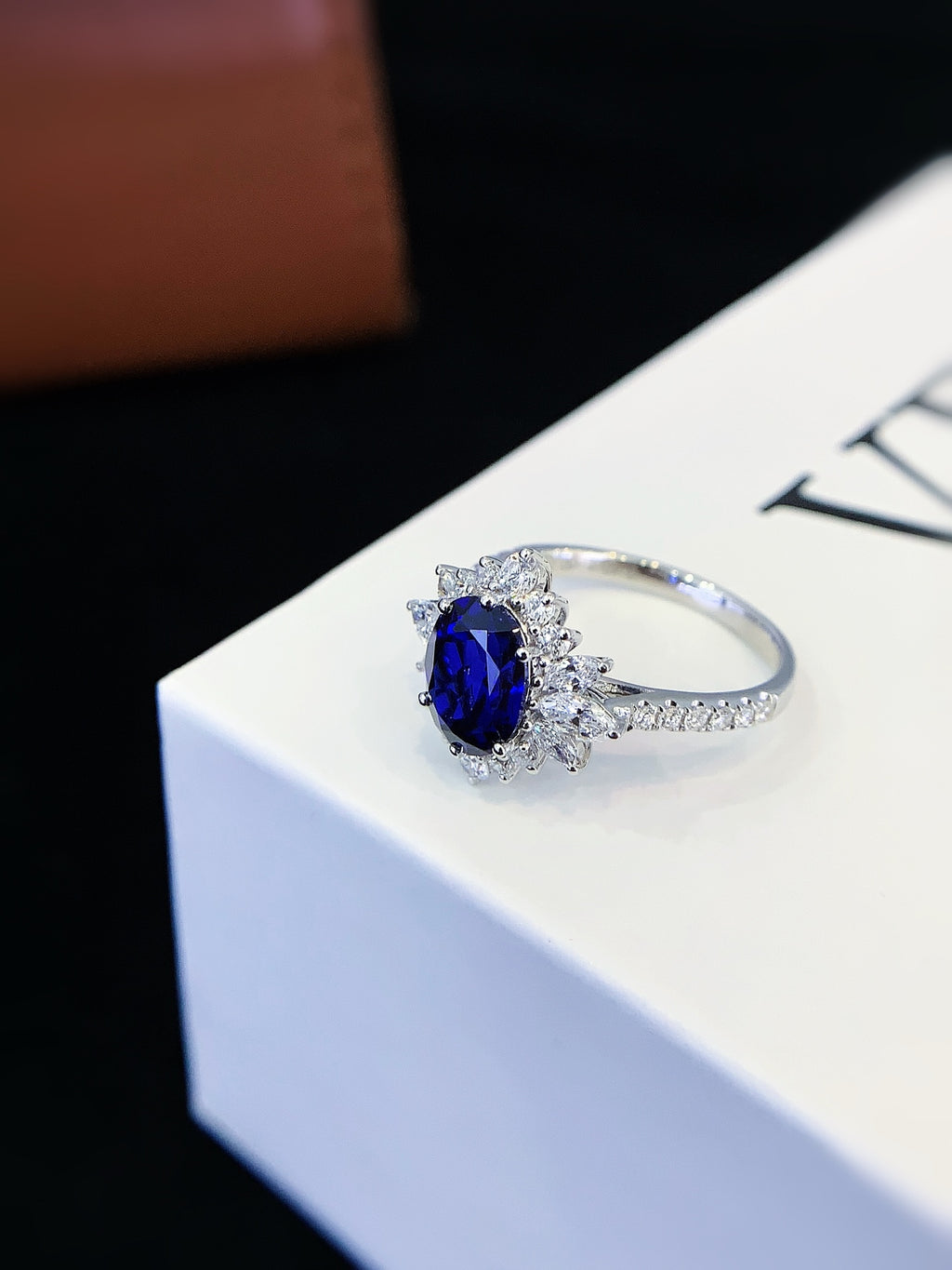 18K Gold 2.40ct Lab-Grown Sapphire Ring with 0.778ct Accents